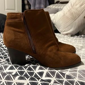Brown Cityclassified booties